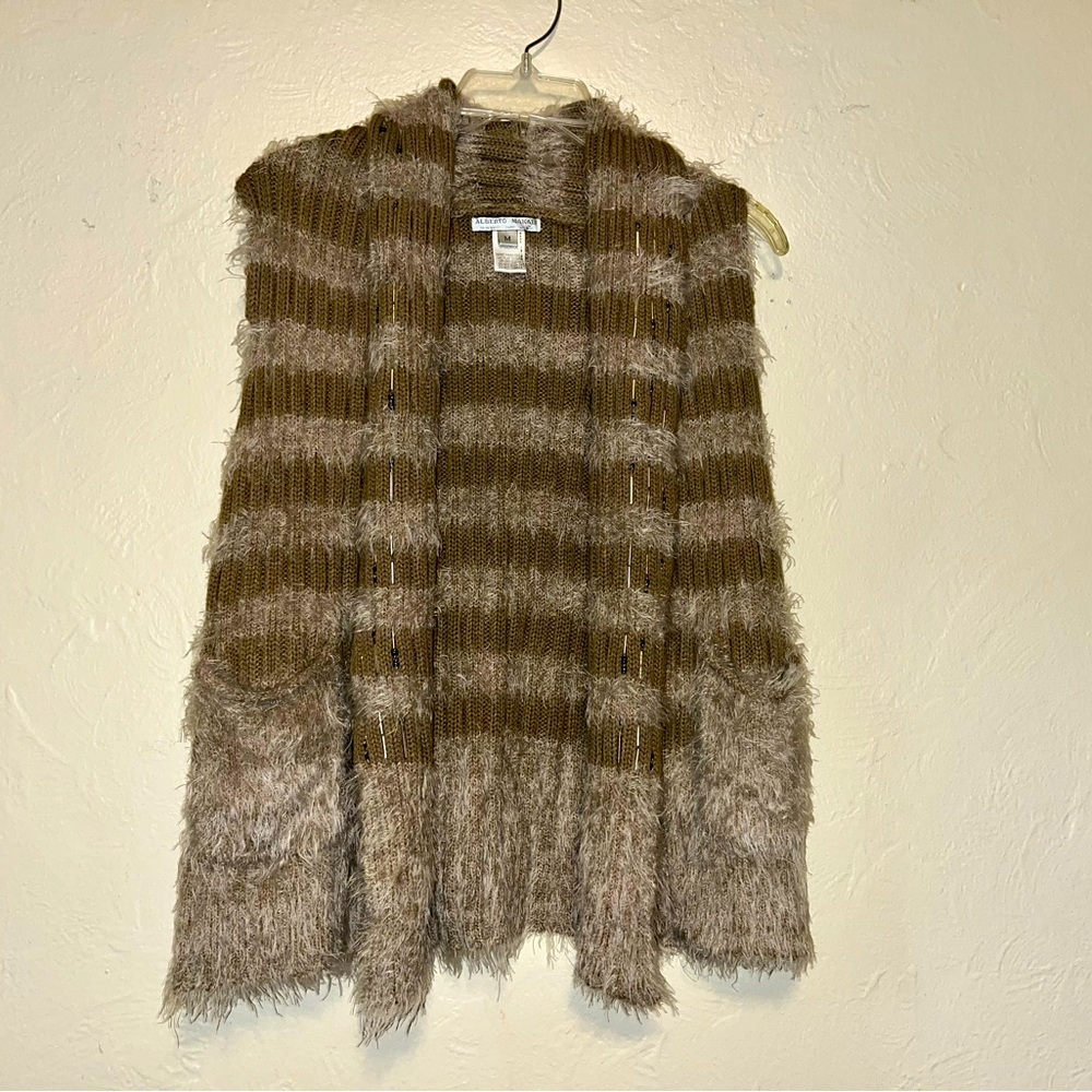 Alberto Malaki sweater with faux fur vest size medium